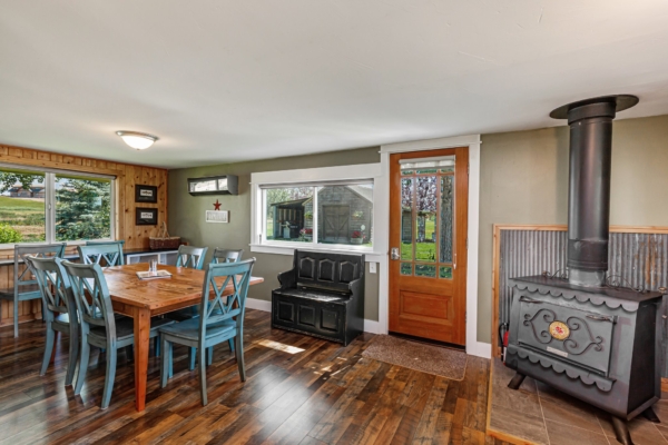 The Baxter Farmhouse Vacation Rental, Bozeman, MT 59718