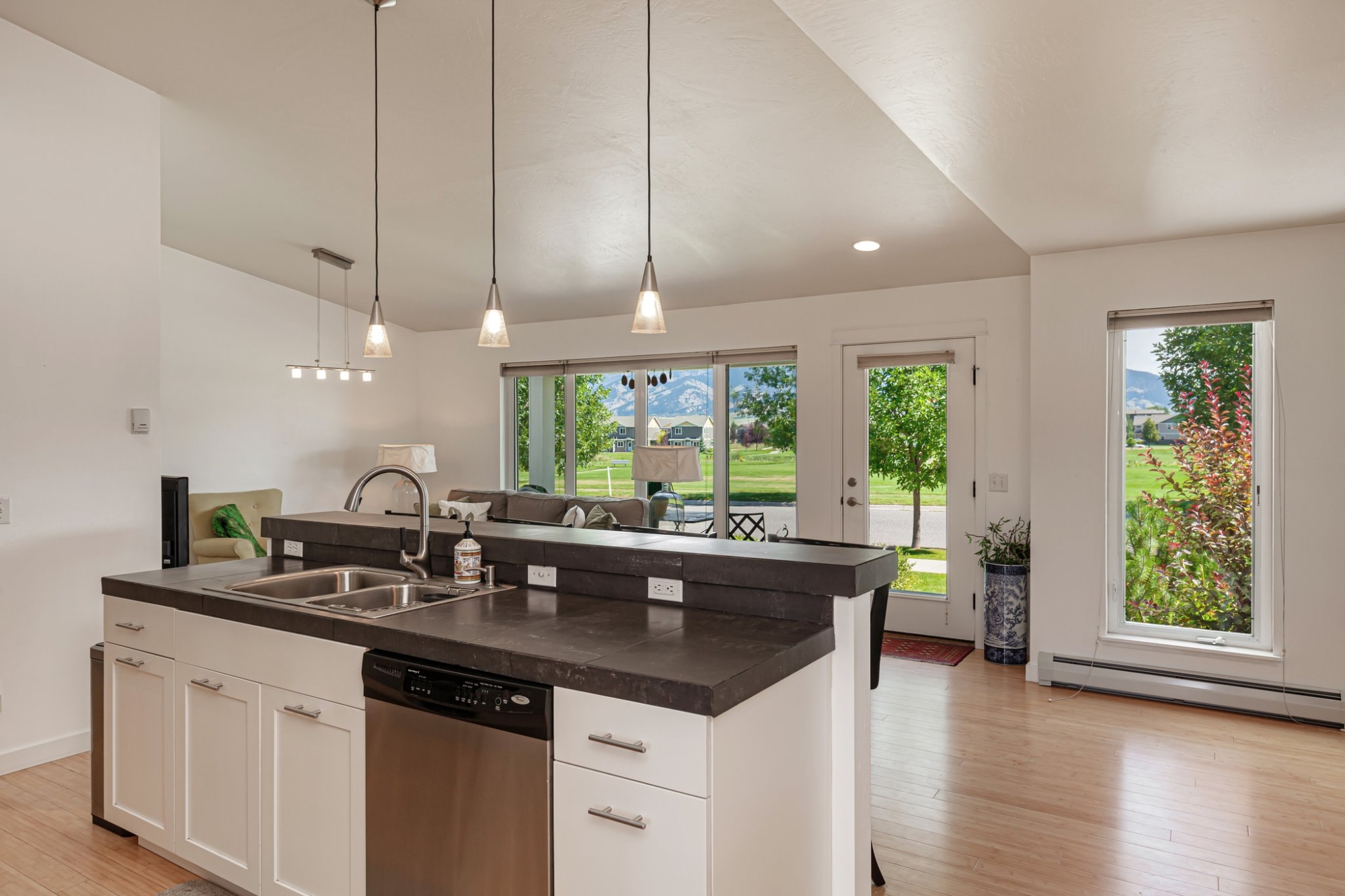 3020 Sundew Ln, Bozeman, MT 59718 3020 Sundew Ln, Bozeman, MT 59718