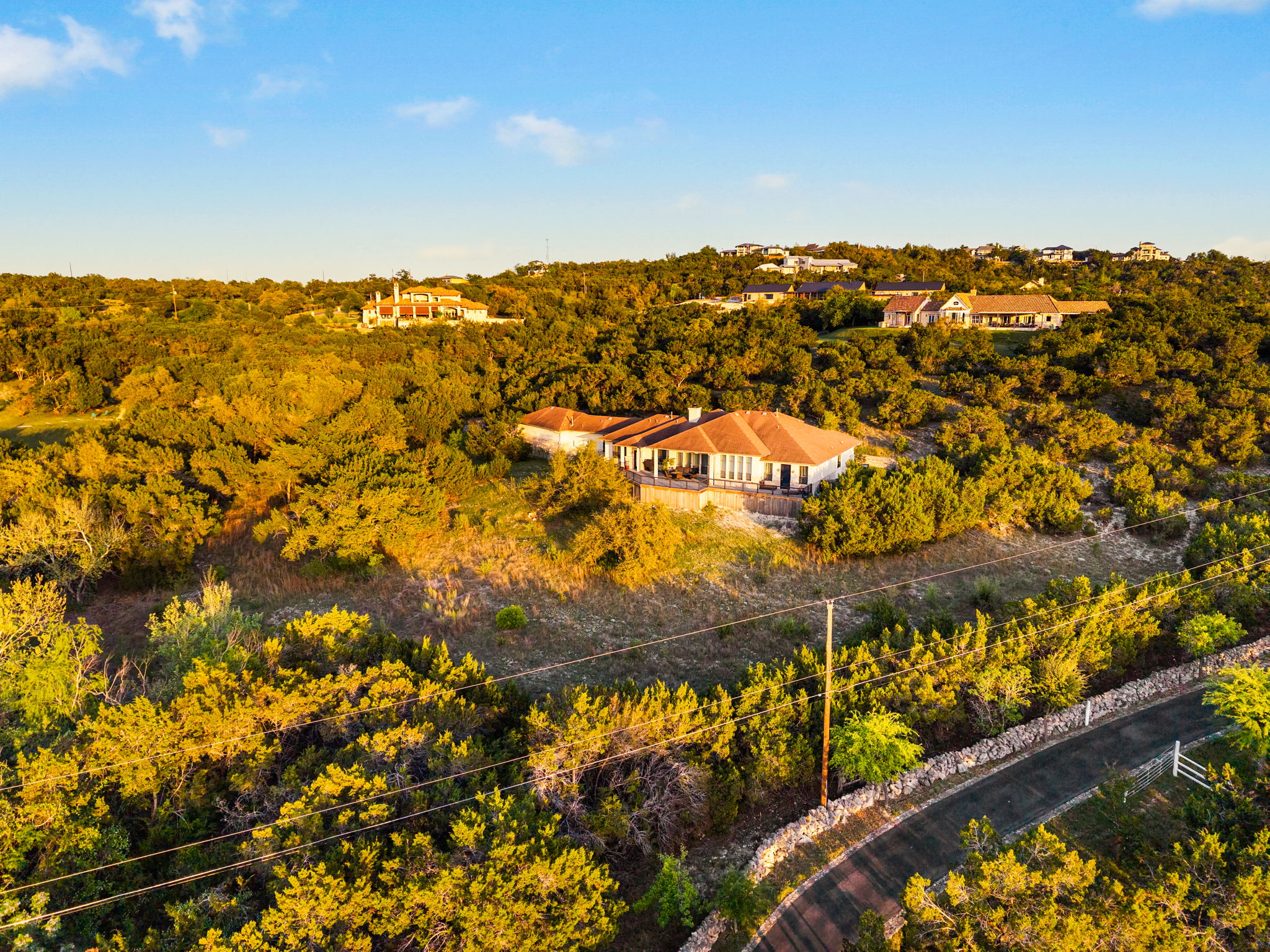 3414 Pawnee Pass S Austin, TX 78738