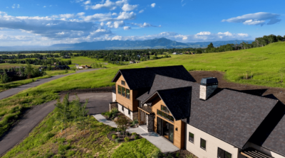 services-aerial-videography-home-with-mountain-view Aerial videography of a home with the mountain view